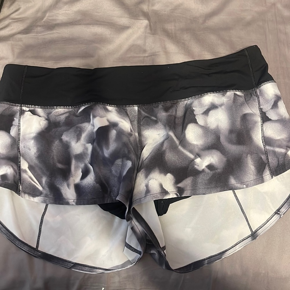 Lululemon Speed-Up Shorts 2.5 Inches